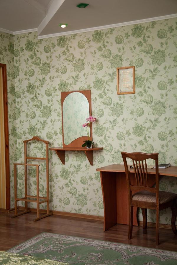 Piligrim 1 Hotel Nikolayev Bagian luar foto
