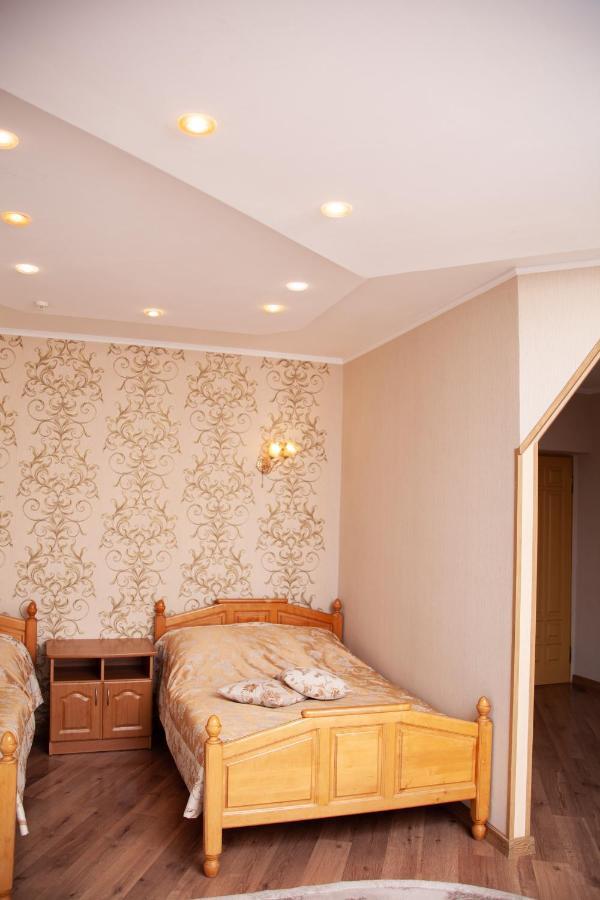 Piligrim 1 Hotel Nikolayev Bagian luar foto